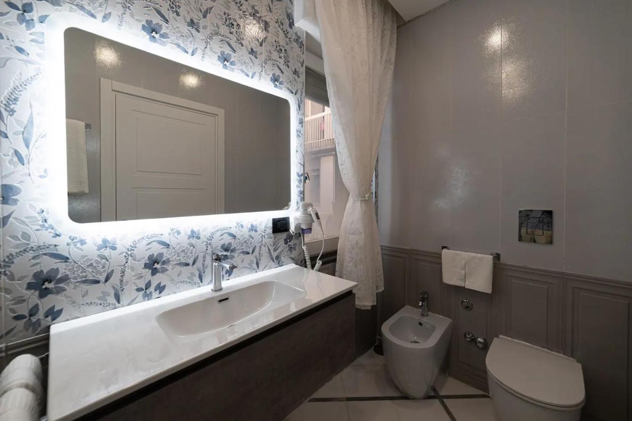 Apartments Hotel Real Suite Napoli Chiaia Mergellina エクステリア 写真
