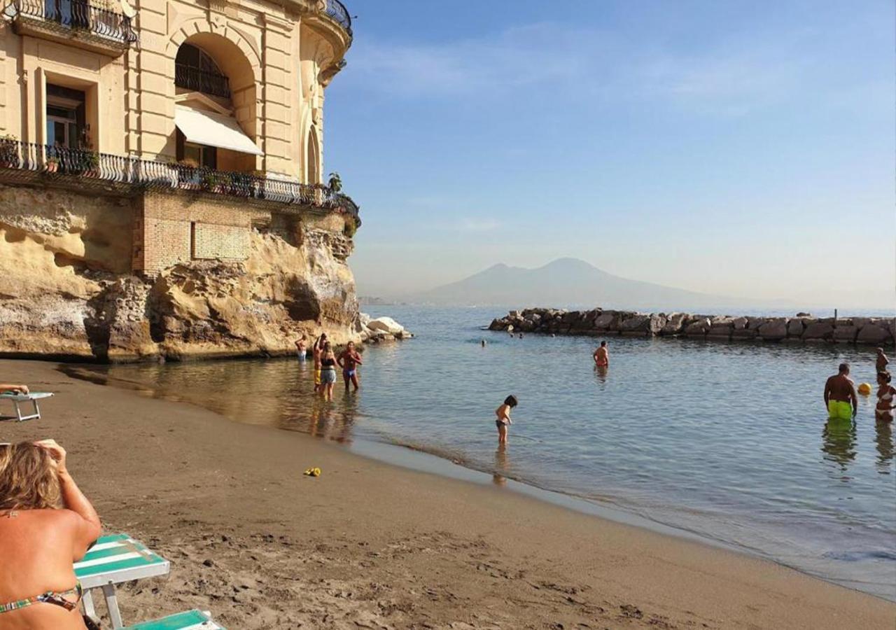 Apartments Hotel Real Suite Napoli Chiaia Mergellina エクステリア 写真